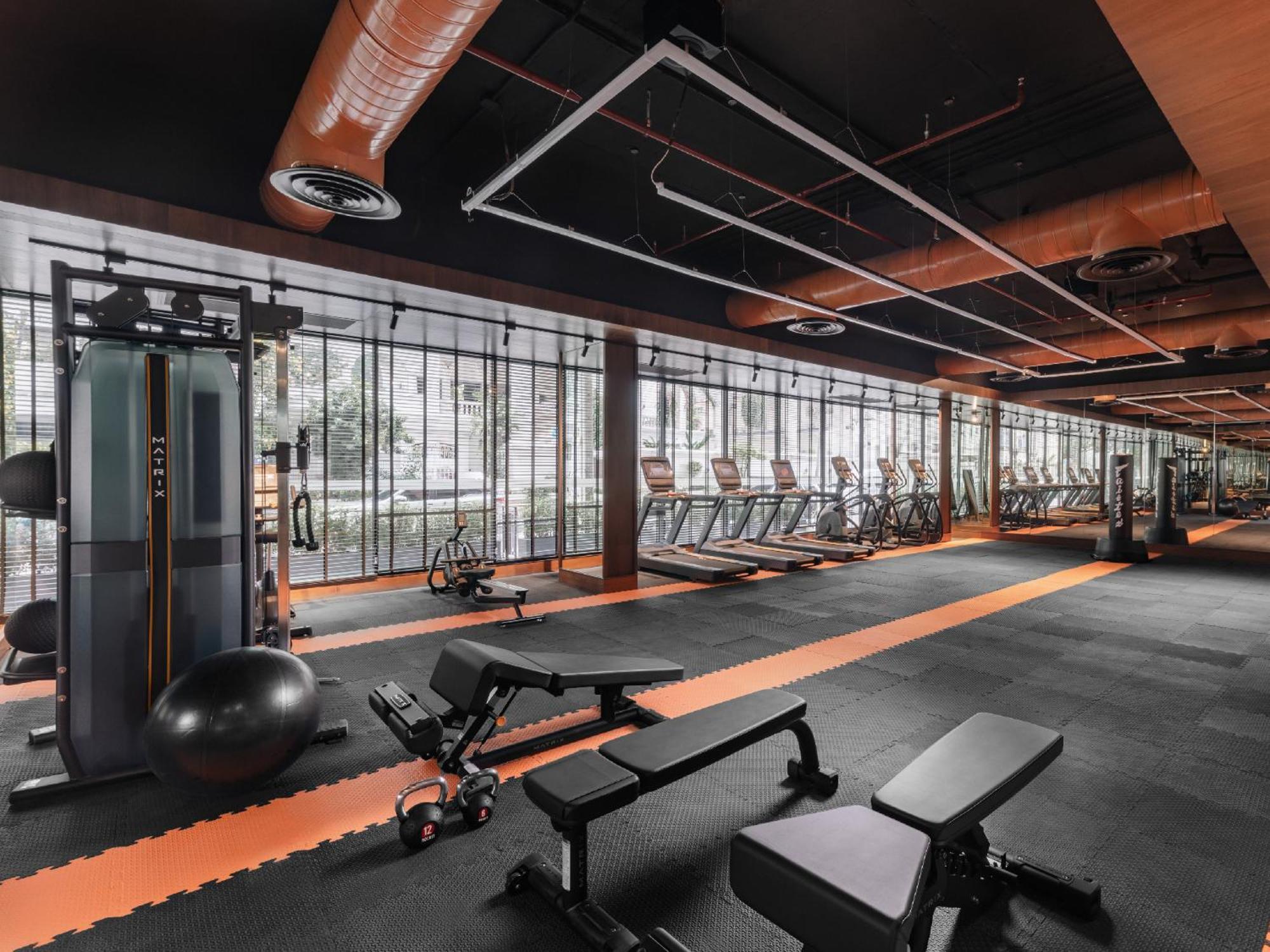 Nysa Hotel Bangkok Sukhumvit 11 Екстериор снимка The gym at the hotel