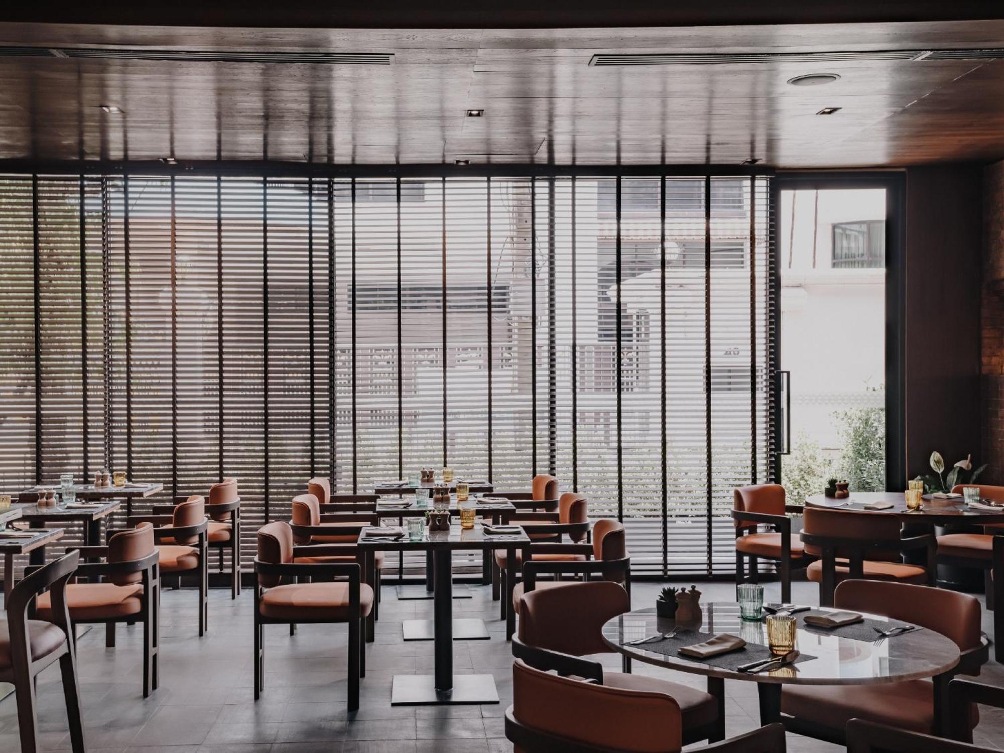 Nysa Hotel Bangkok Sukhumvit 11 Екстериор снимка Restaurant interior